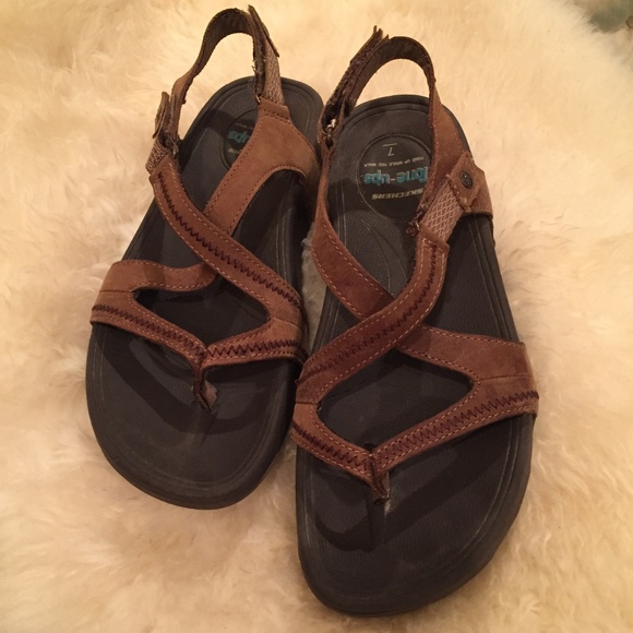 skechers sandals with velcro fastening